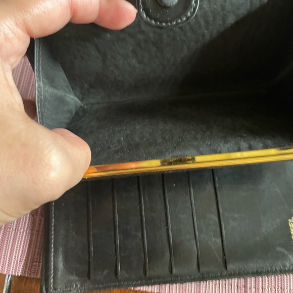 100% Authentic Chanel patent wallet. - Picture 4 of 7